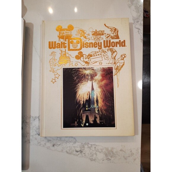 Vintage 80s Walt Disney World Book HC Magic Kingdom Epcot MGM Studios Mickey VTG - Picture 1 of 7